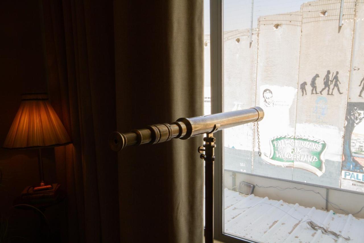 The Walled Off Hotel Bethlehem Exterior foto